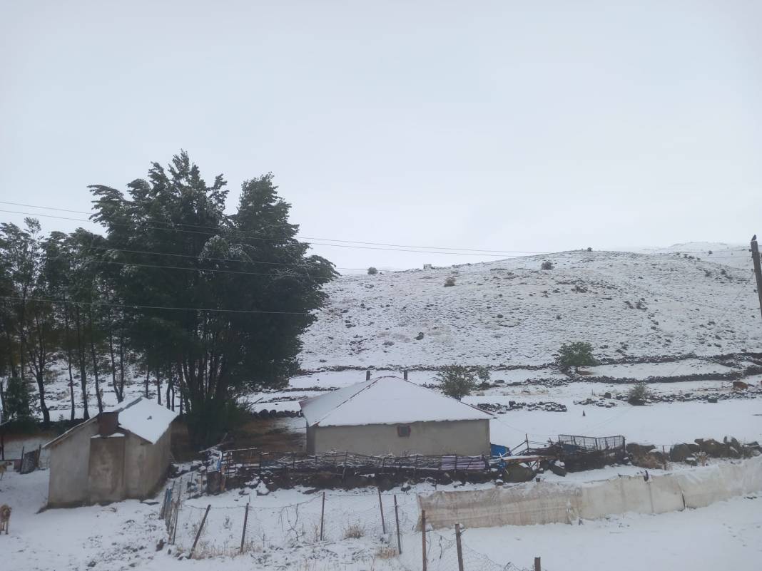 3 ilimiz beyaz örtüyle kaplandı! Kar kalınlığı 26 santimetre 6